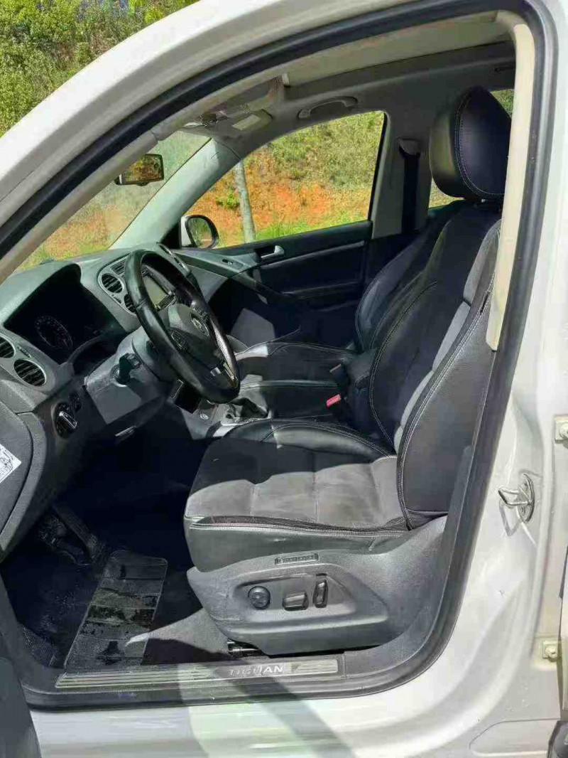 南宁16年大众途观4