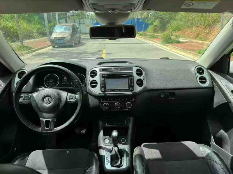 南宁16年大众途观5