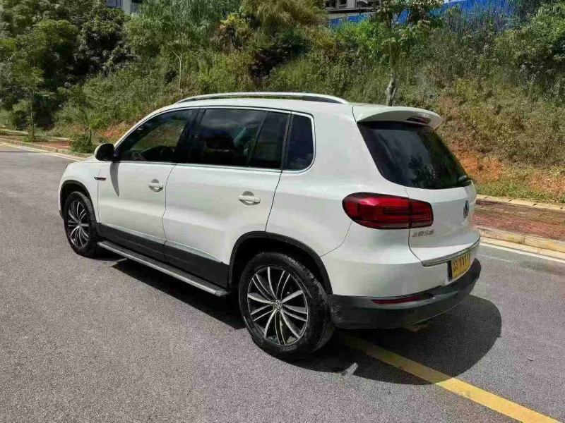 南宁16年大众途观8