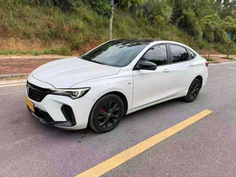 南宁22年别克威朗3