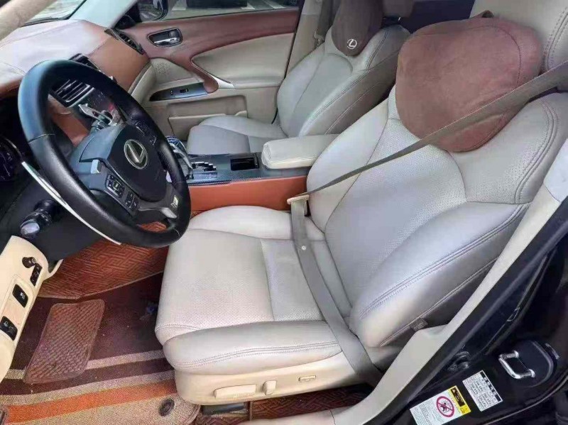 南宁15年雷克萨斯IS4