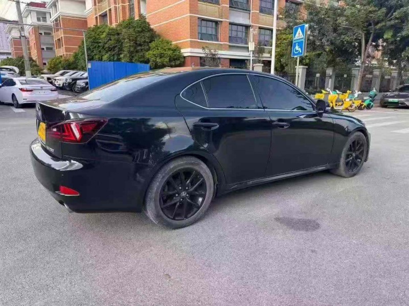 南宁15年雷克萨斯IS6