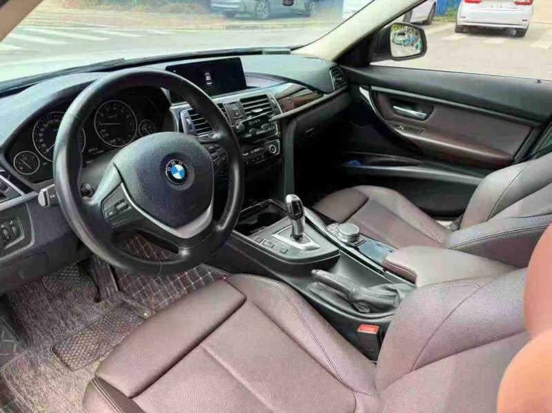 南宁18年宝马3系4