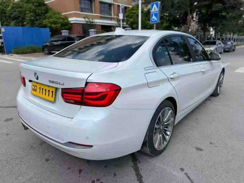 南宁18年宝马3系8