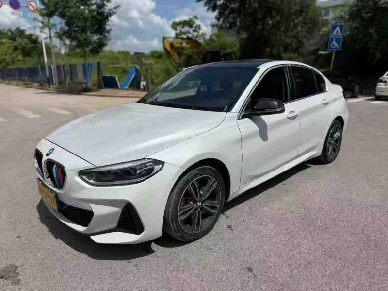 南宁22年宝马1系3