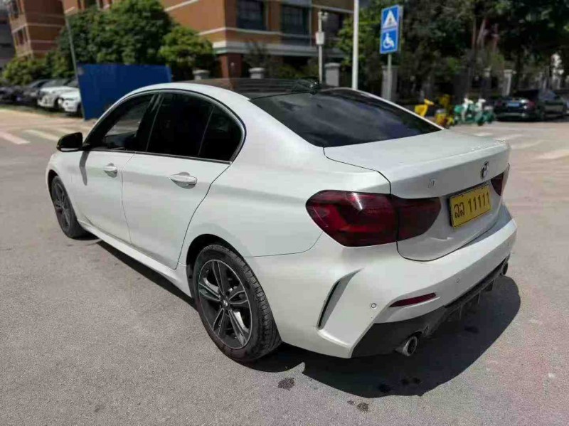 南宁22年宝马1系7