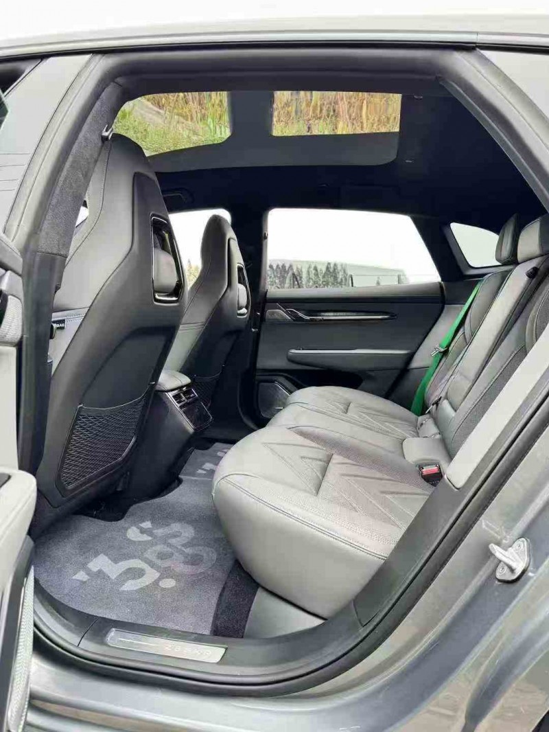 宁波23年极氪汽车0014