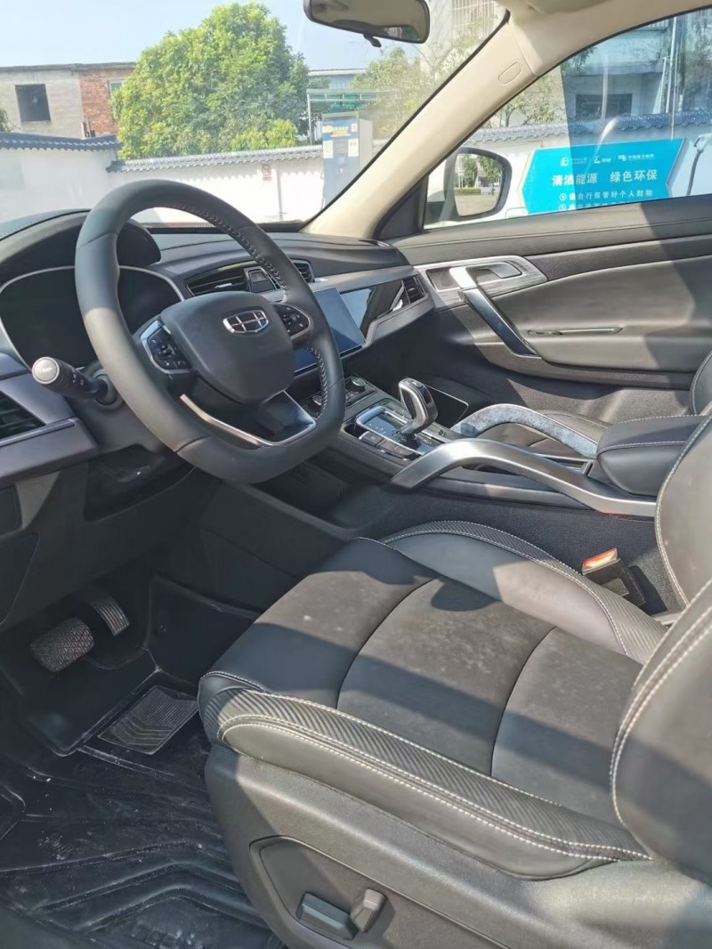 清远22年吉利博越4