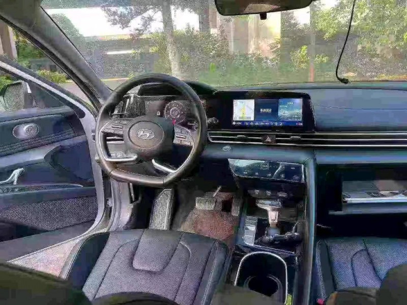 台州21年现代伊兰特7