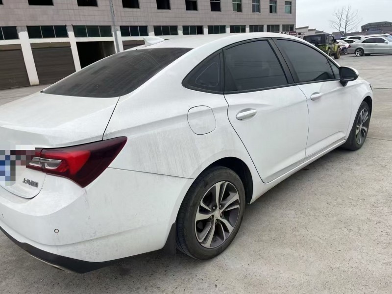 清远20年别克威朗6