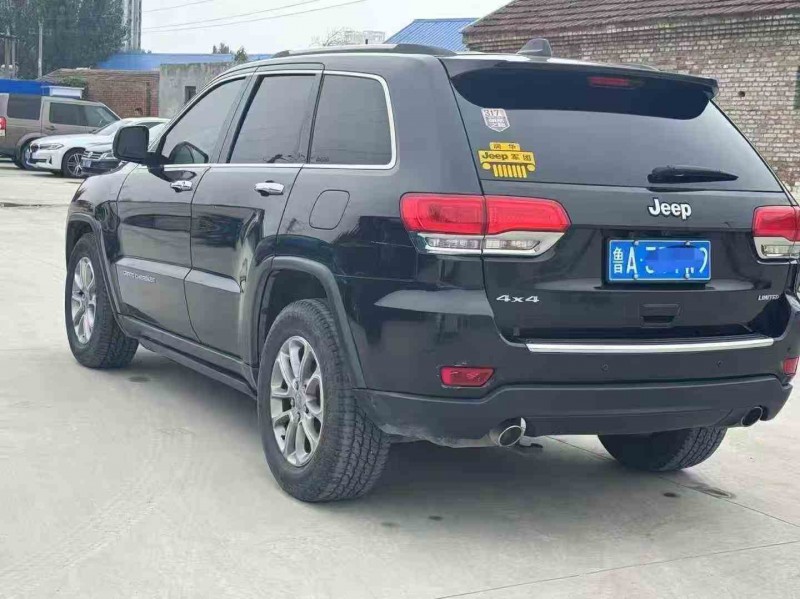 东营17年Jeep大切诺基8