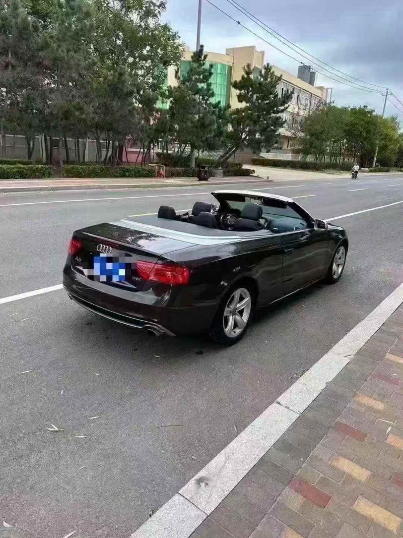 青岛16年奥迪A58