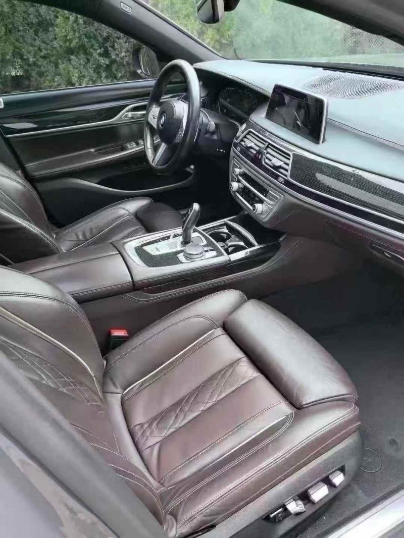 烟台20年宝马7系4