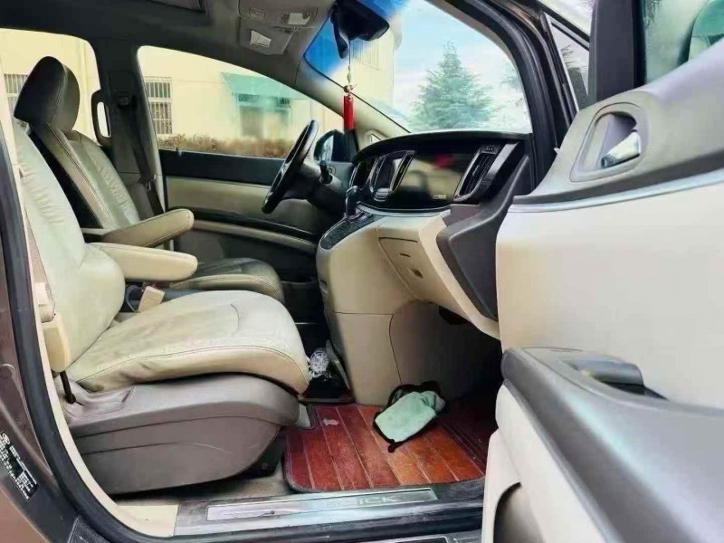 青岛13年别克GL86