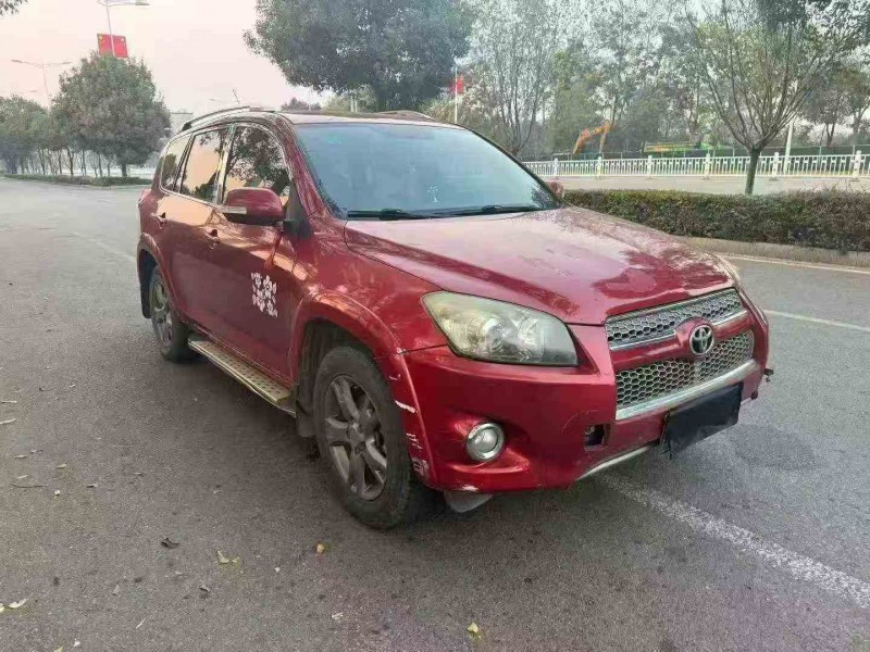 湘潭13年丰田RAV42