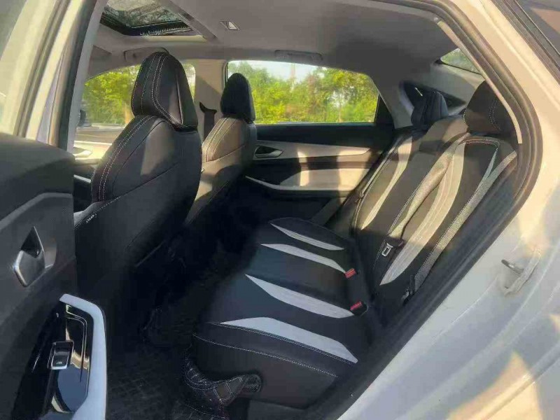 汕头24年吉利缤瑞4