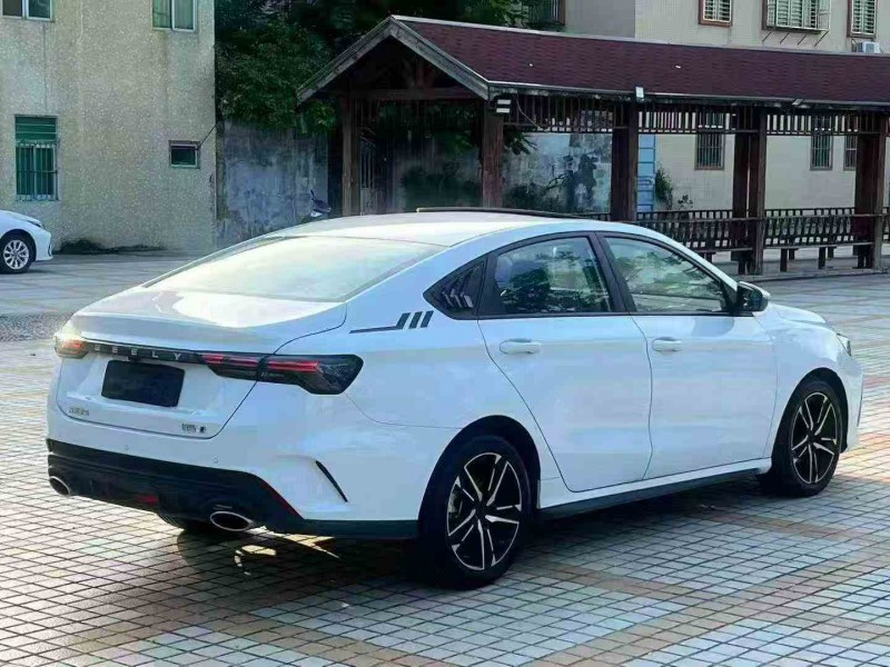 汕头24年吉利缤瑞8