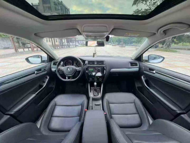 湛江19年大众速腾9