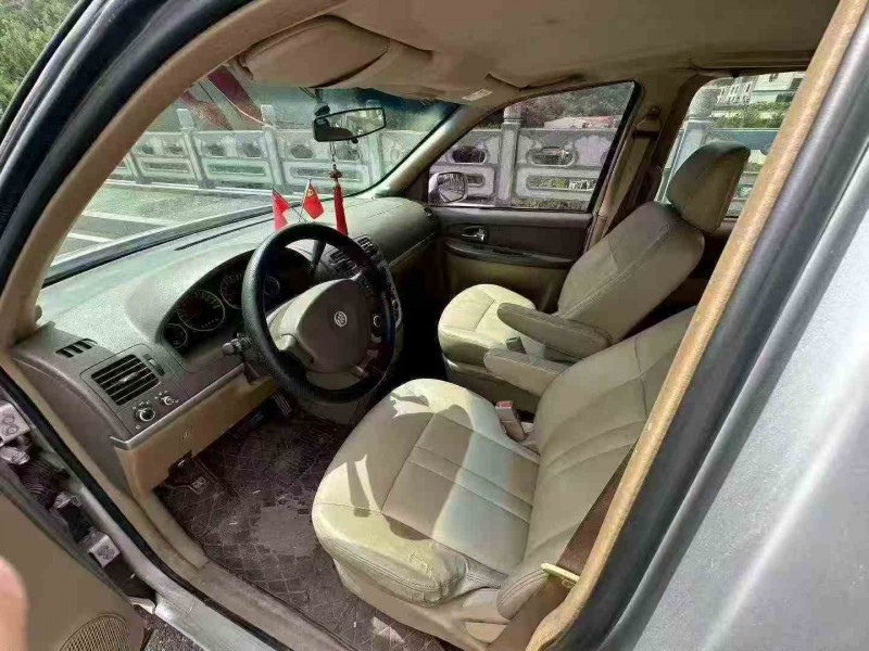 青岛16年别克GL83