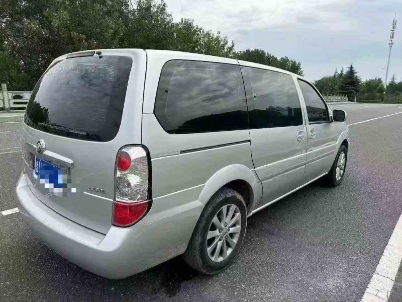 青岛16年别克GL87