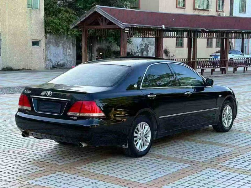 湛江08年丰田皇冠6