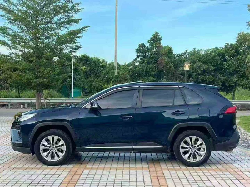 汕头21年丰田威兰达3