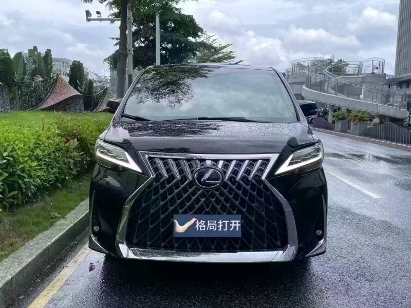深圳21年雷克萨斯LM雷尔法1