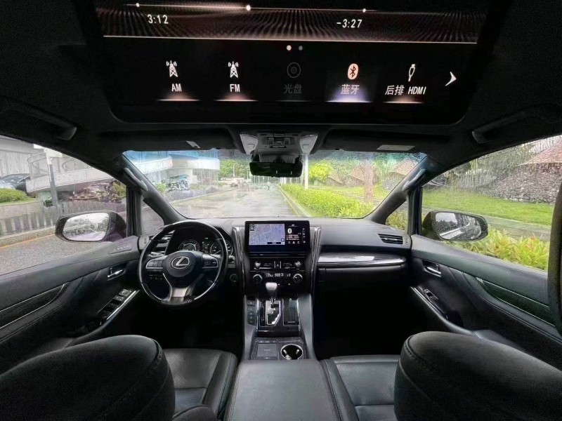 深圳21年雷克萨斯LM雷尔法5