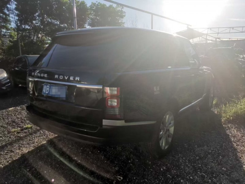 深圳13年路虎揽胜行政9