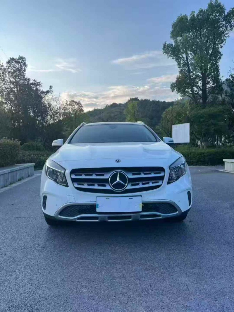 萍乡19年奔驰GLA1