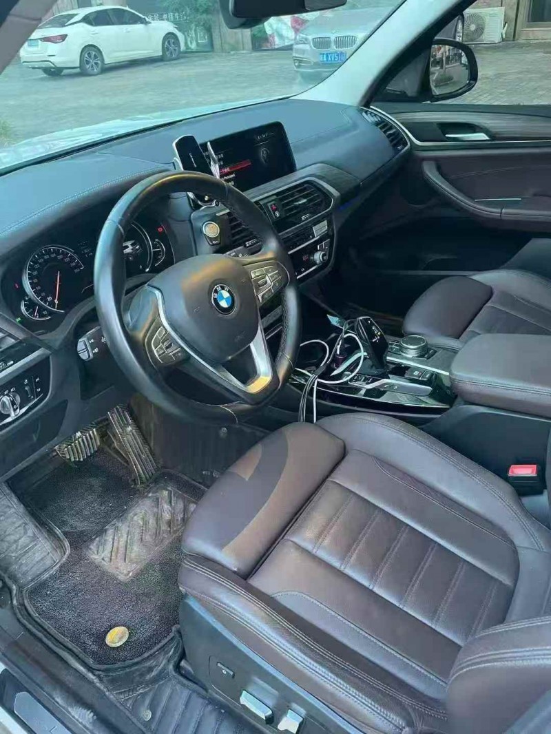 苏州19年宝马X34