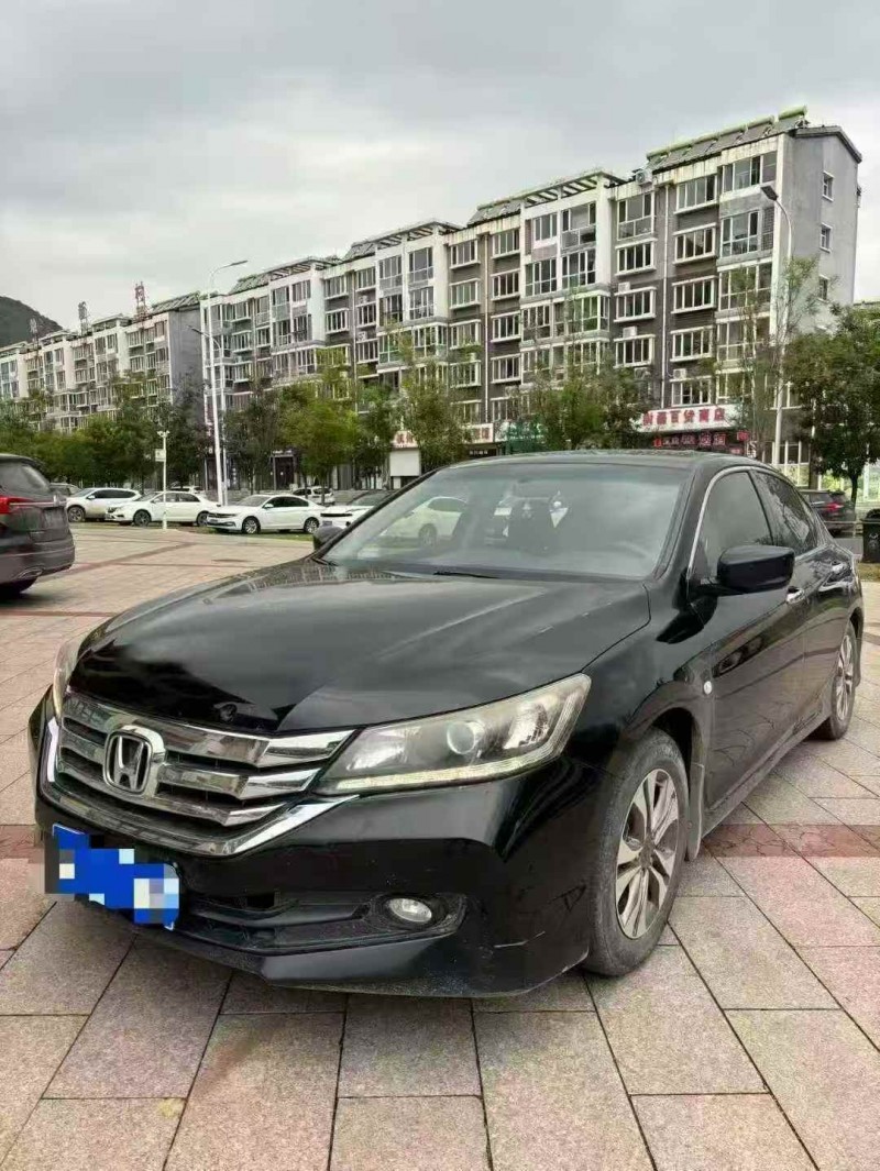 秦皇岛15年本田雅阁3