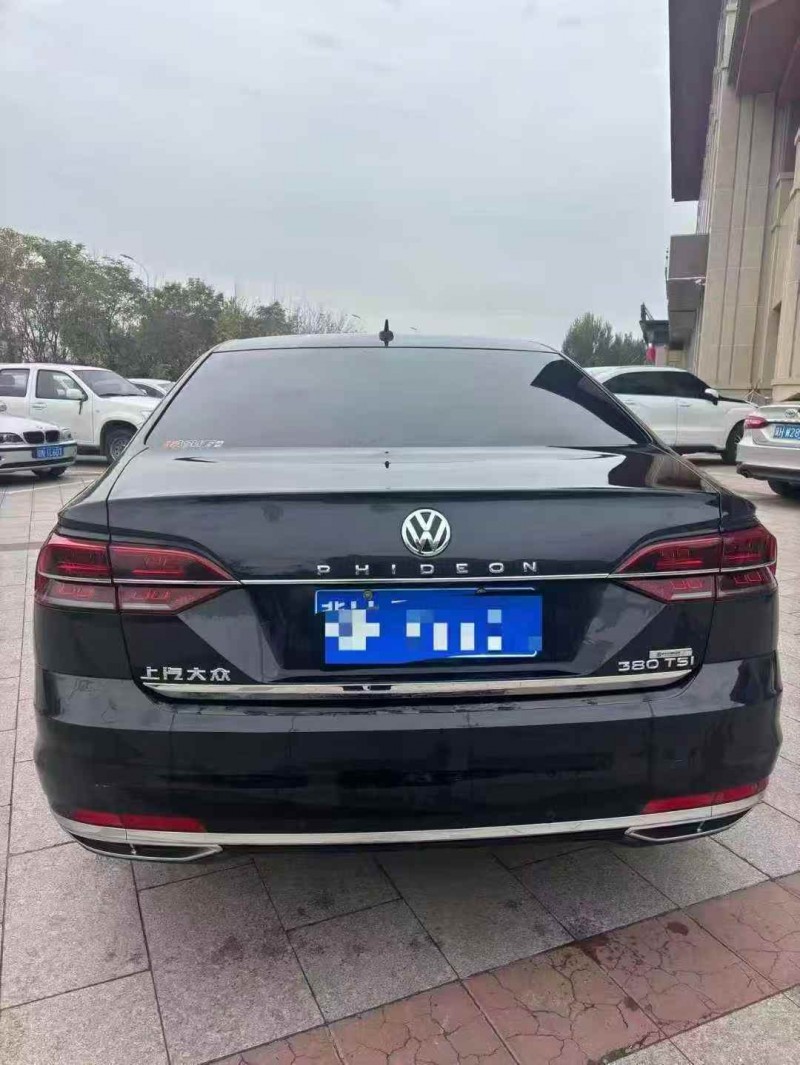 承德21年大众辉昂8