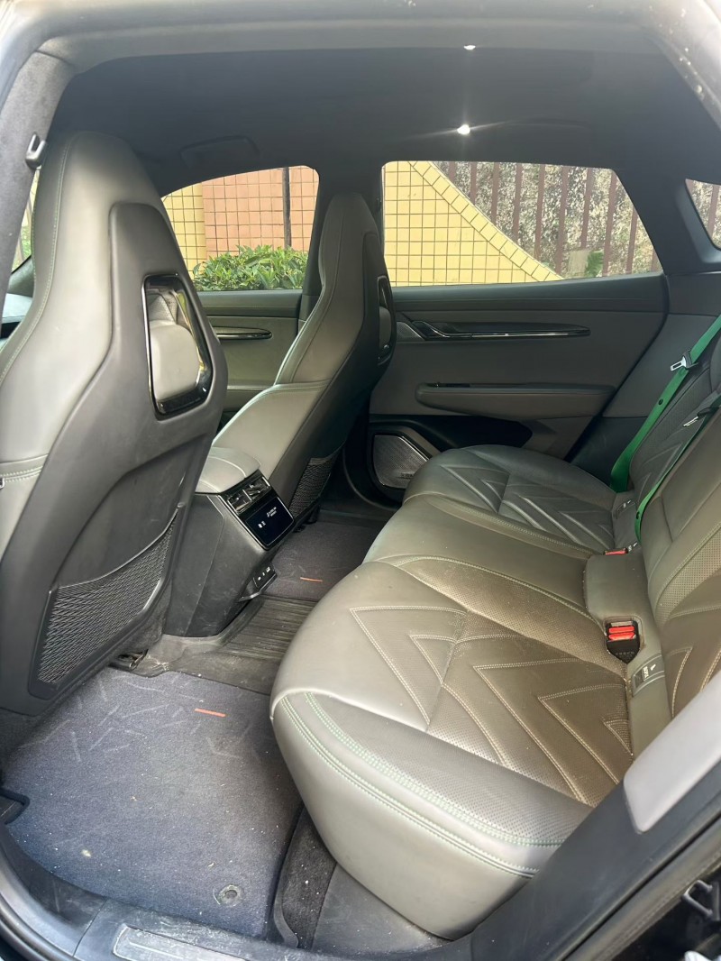 东莞23年极氪汽车0013