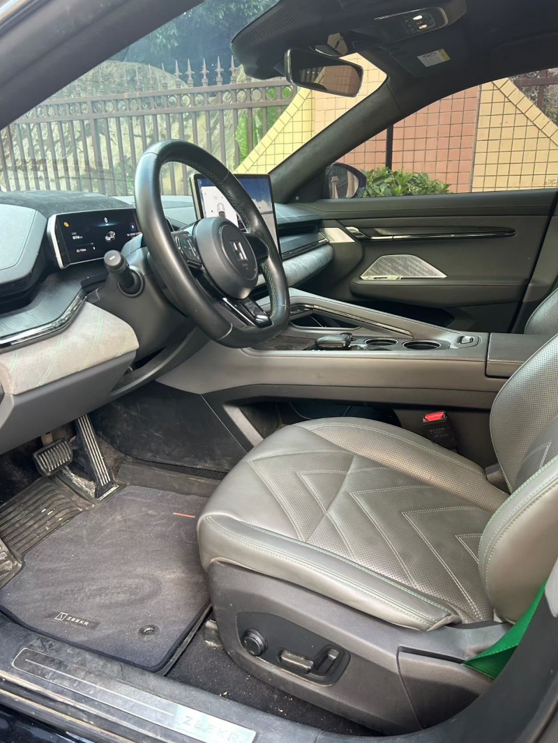 东莞23年极氪汽车0014