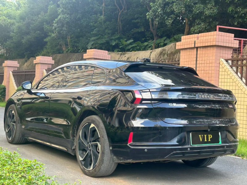 东莞23年极氪汽车0018