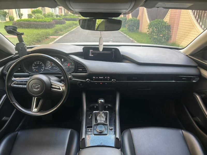 东莞21年马自达昂克赛拉9