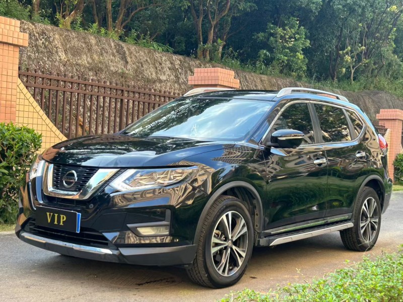 东莞19年日产奇骏1