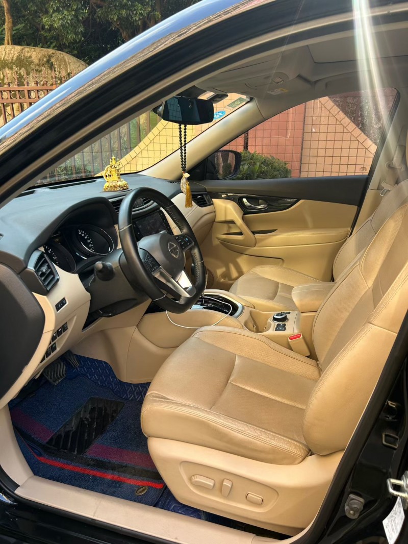 东莞19年日产奇骏2