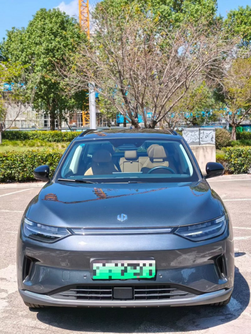 嘉兴24年零跑汽车C111