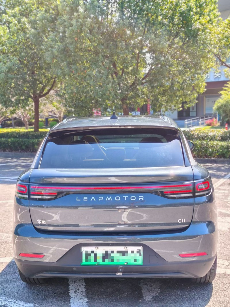 嘉兴24年零跑汽车C119