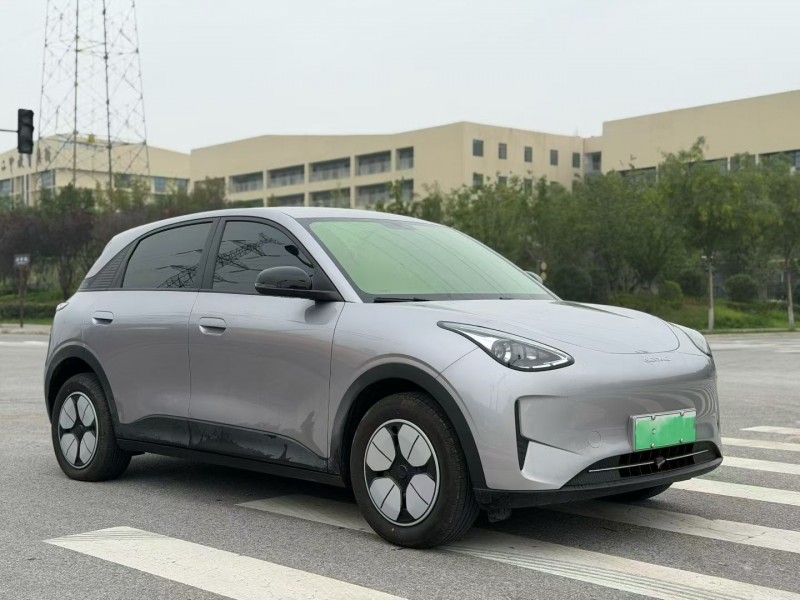 西安25年吉利银河2