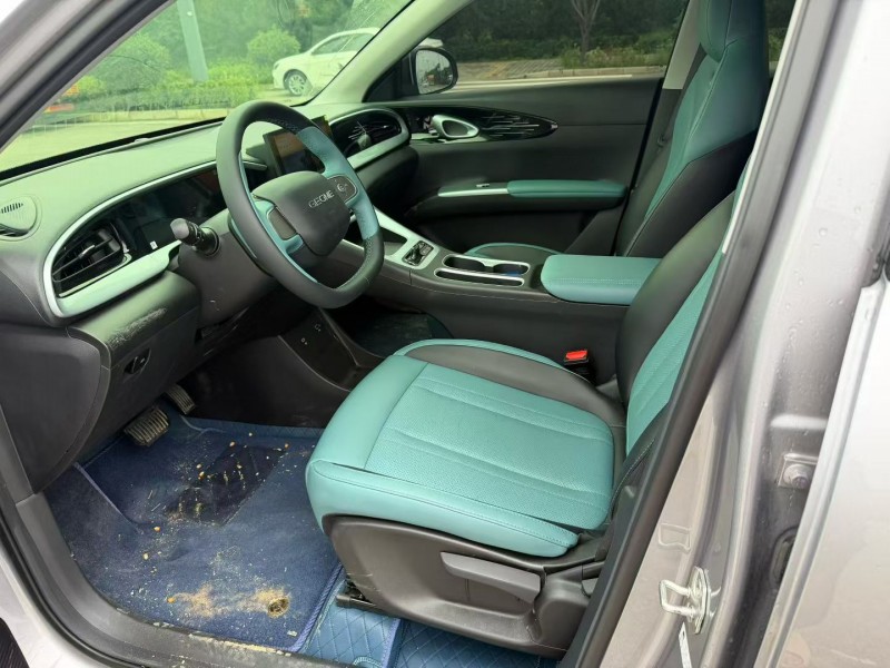 西安25年吉利银河5