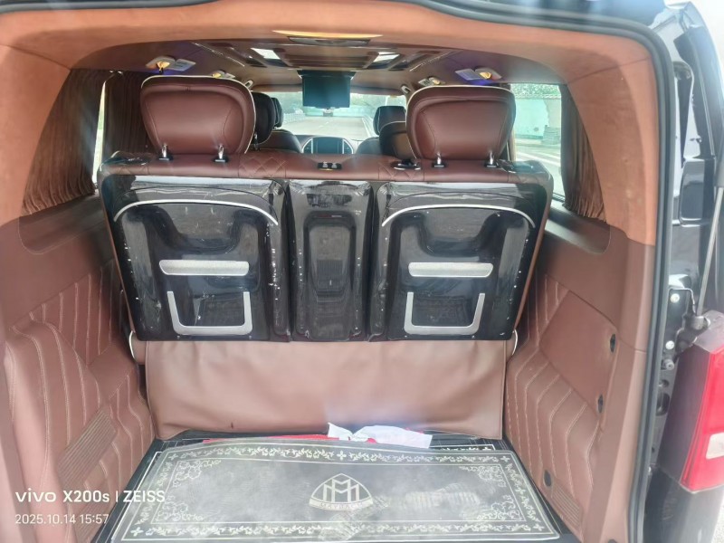 衢州21年奔驰威霆4