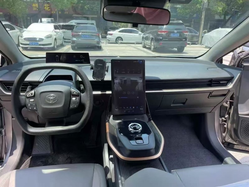 徐州24年丰田BZ3Pro4