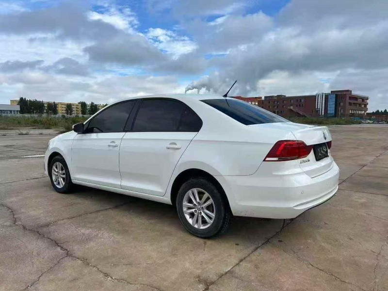 邯郸20年大众桑塔纳7