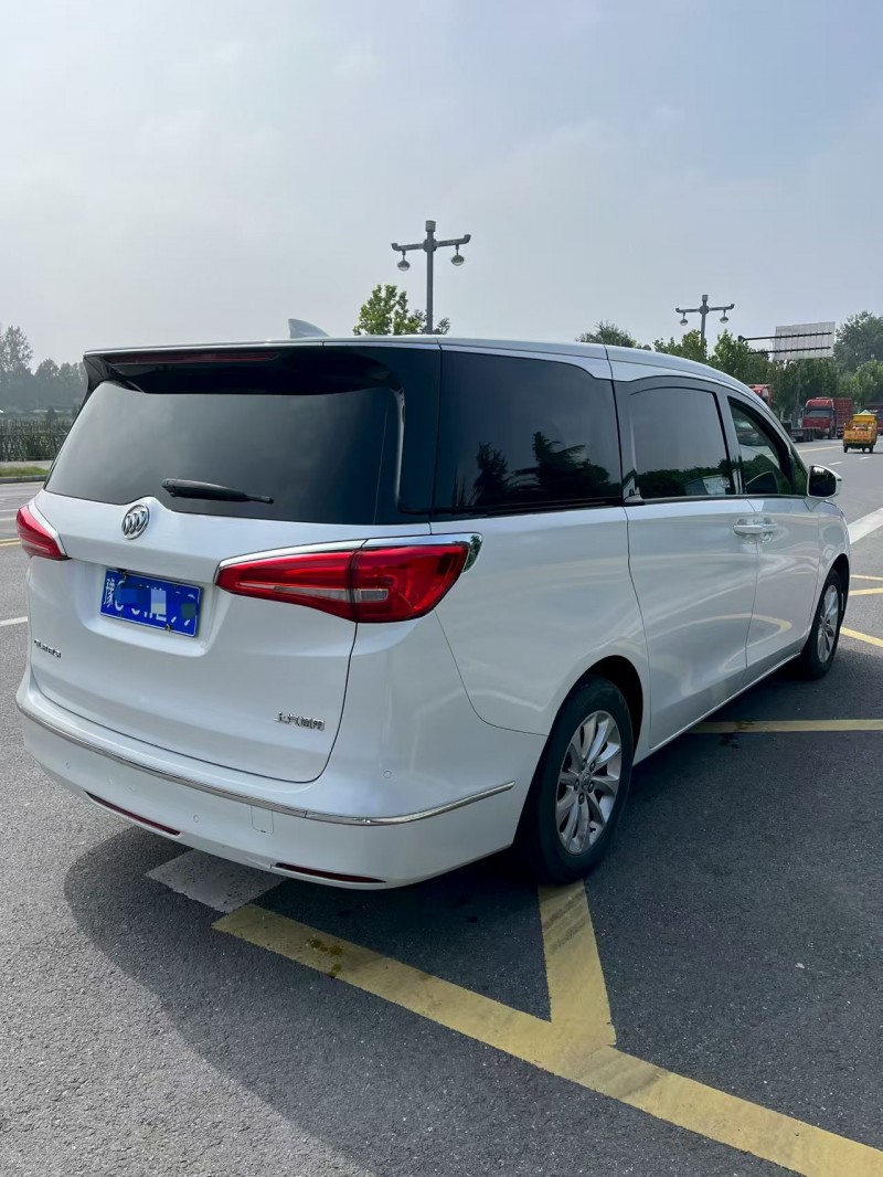 洛阳17年别克GL87