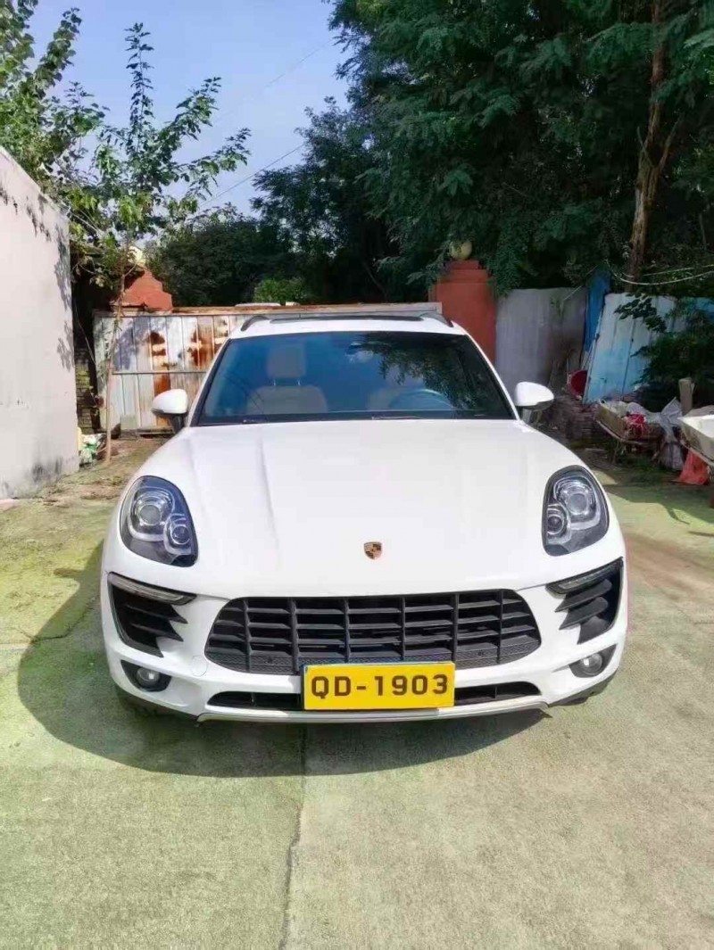 济宁17年保时捷Macan1
