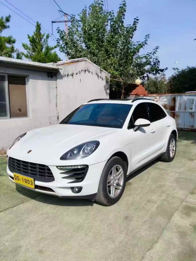 济宁17年保时捷Macan2
