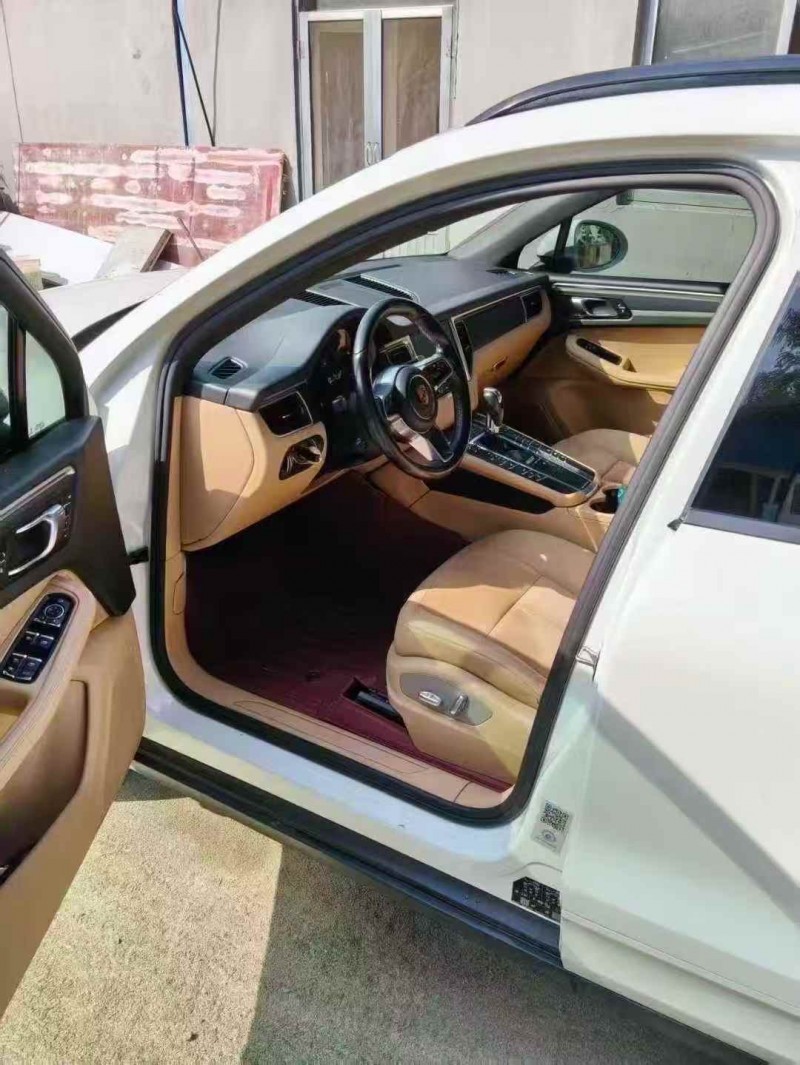 济宁17年保时捷Macan4